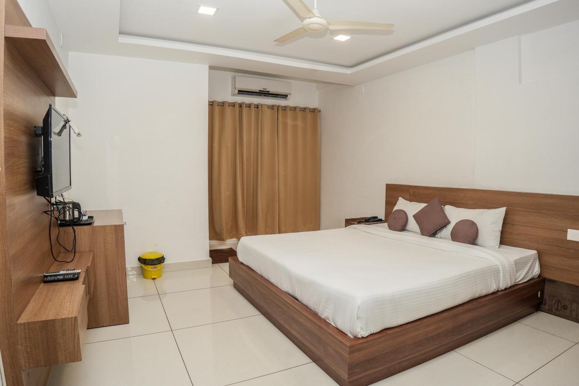 Hotel Lets Stay Kochi Exterior foto