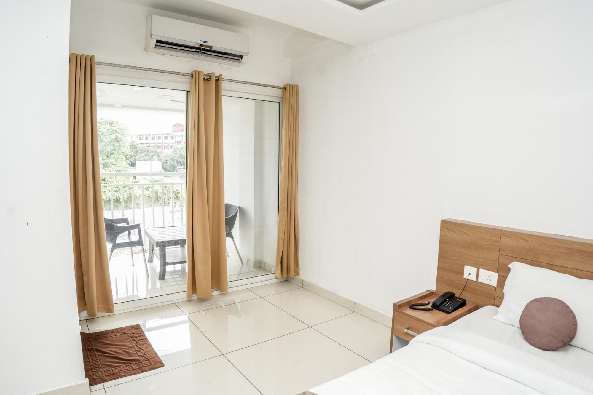 Hotel Lets Stay Kochi Exterior foto